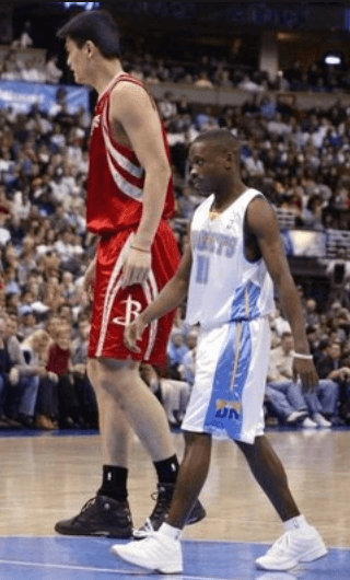 Earl Boykins, the second shortest NBA player in history, next to Yao Ming.